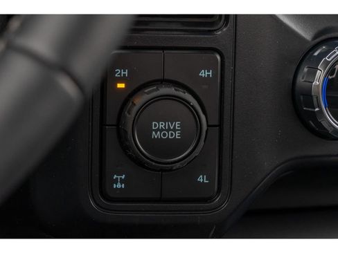 New 2026 Ford F250 Lariat w/ Lariat Premium Package image 29