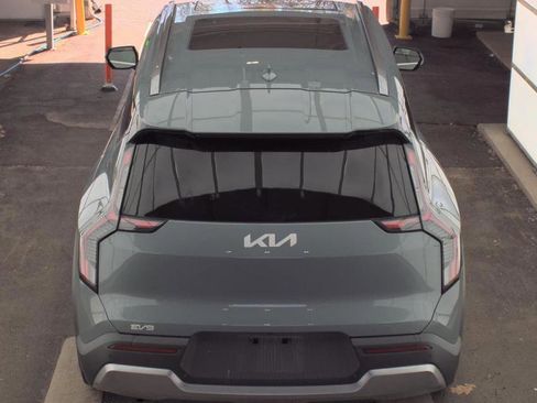 Certified 2024 Kia EV9 Wind AWD/4WD image 5