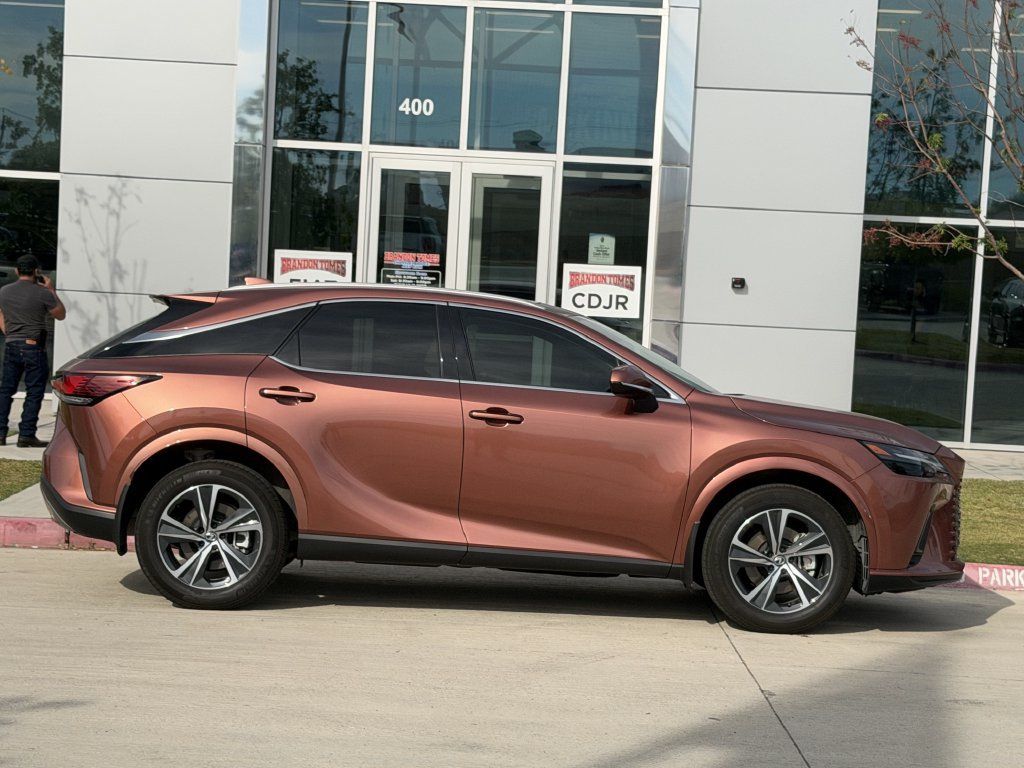 Used 2024 Lexus RX 350h w/ Accessory Package (K3) AWD/4WD image 3