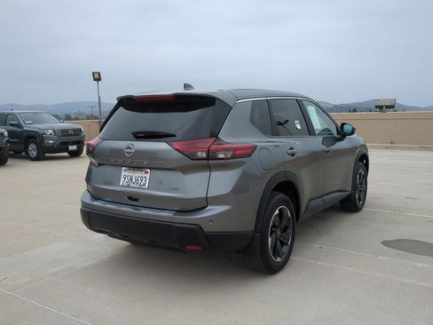 Certified 2025 Nissan Rogue SV image 6