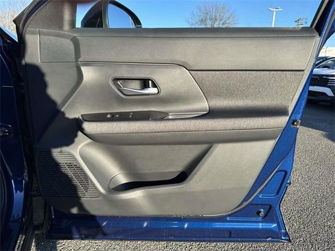 New 2026 Nissan Kicks SV image 8