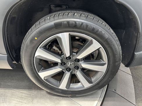 Certified 2023 Honda Pilot Touring image 10
