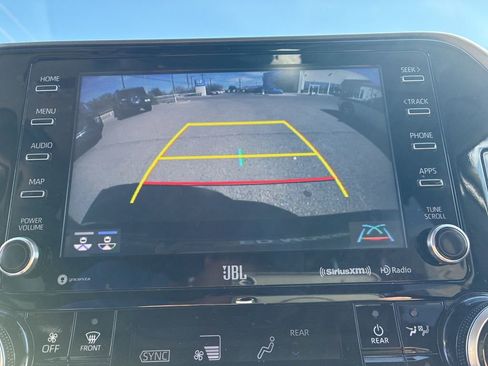 Used 2021 Toyota Highlander Limited image 20