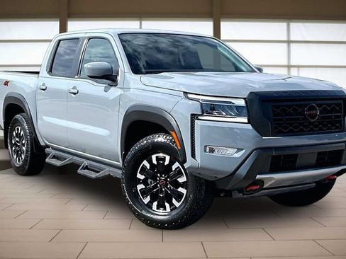Used 2024 Nissan Frontier PRO-4X w/ Off-Road Protection Package AWD/4WD image 12