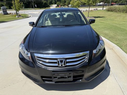 Used 2011 Honda Accord LX image 3