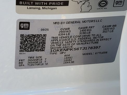 New 2026 GMC Acadia AT4 image 12