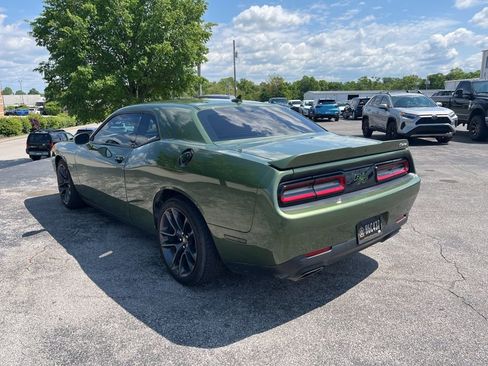 Used 2019 Dodge Challenger R/T RWD image 4