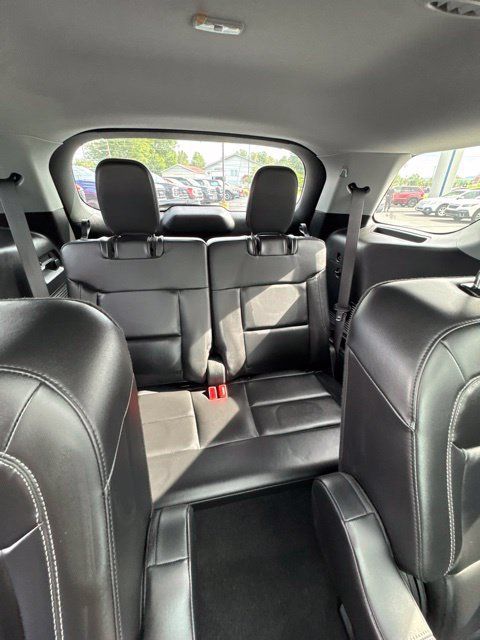 Used 2023 Ford Explorer XLT w/ Equipment Group 202A AWD/4WD image 24