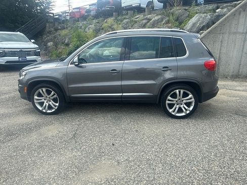 Used 2012 Volkswagen Tiguan S AWD/4WD image 2