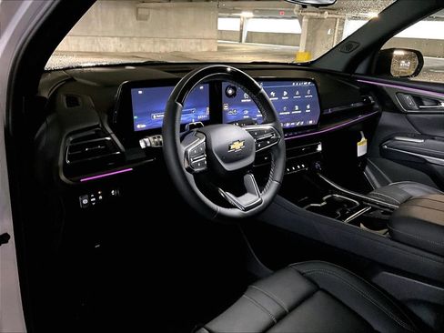 New 2026 Chevrolet Traverse High Country w/ LPO, Floor Liner Package image 5