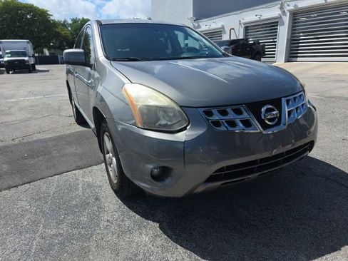 Used 2013 Nissan Rogue S w/ Special Edition Pkg image 3