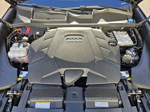 New 2026 Audi Q8 Prestige image 8