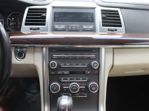 Used 2010 Lincoln MKS FWD image 37