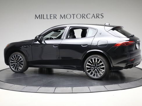 New 2025 Maserati Grecale Modena image 3