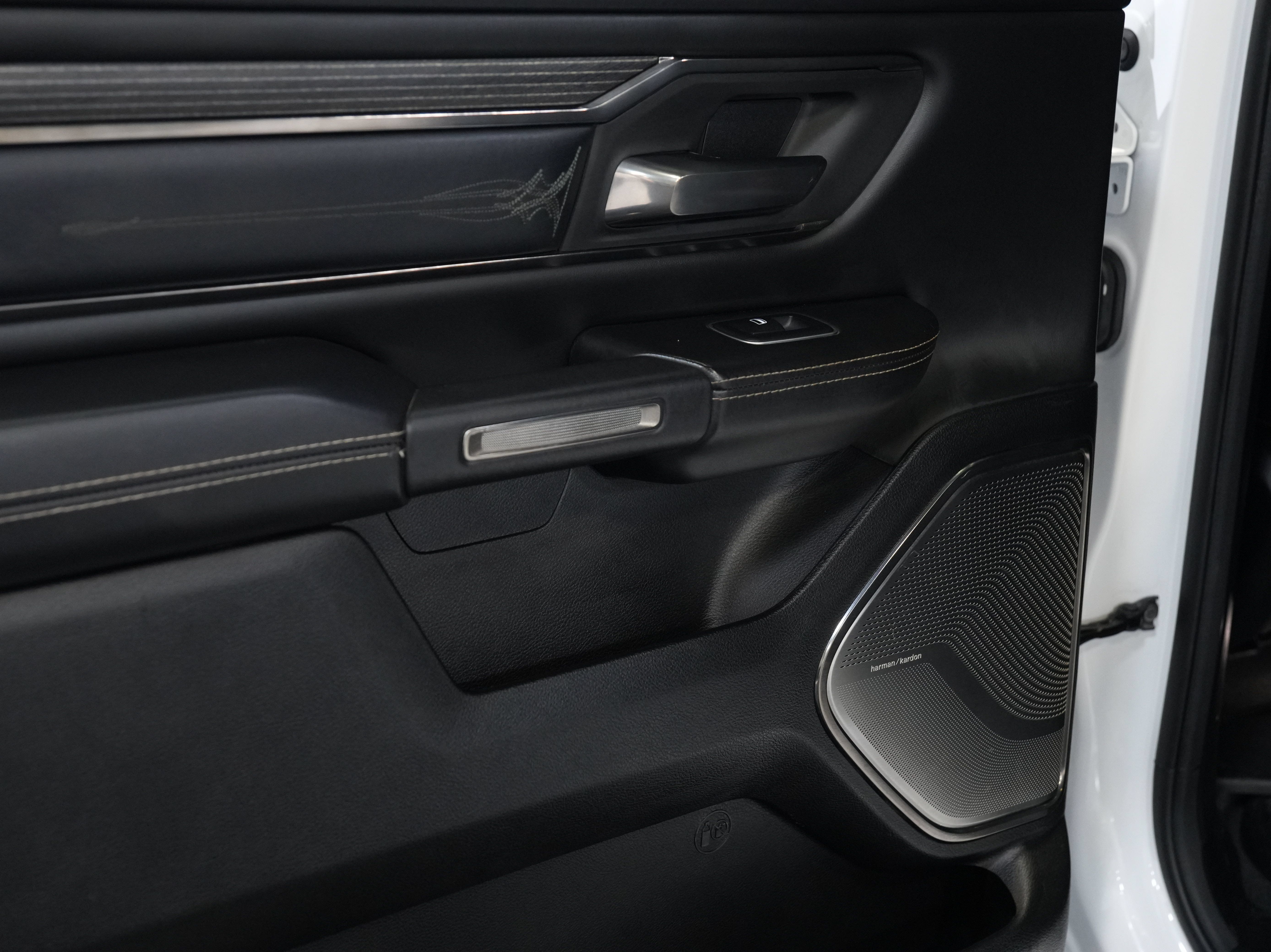 Used 2019 RAM 1500 Limited AWD/4WD image 29