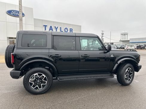 New 2025 Ford Bronco Outer Banks image 17