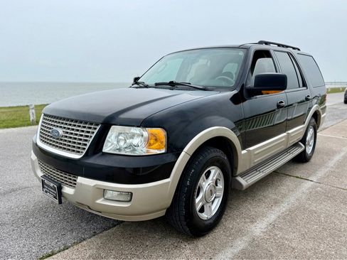 Used 2005 Ford Expedition Eddie Bauer RWD image 1