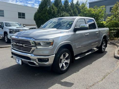 Used 2019 RAM 1500 Laramie AWD/4WD image 3