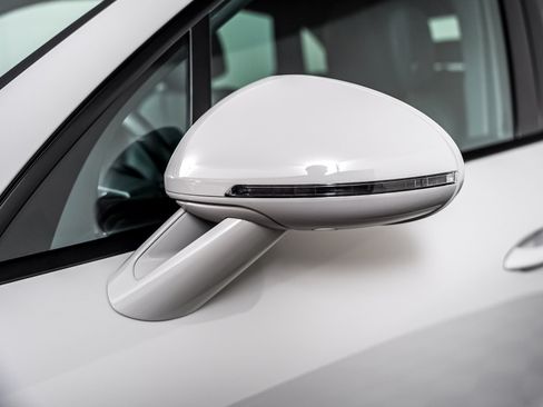 Certified 2026 Porsche Macan AWD/4WD image 29