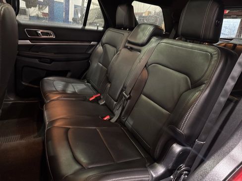 Used 2018 Ford Explorer Limited w/ Equipment Group 301A image 34