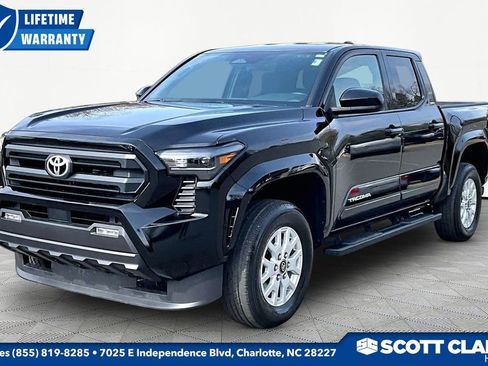 Used 2025 Toyota Tacoma SR5 image 3