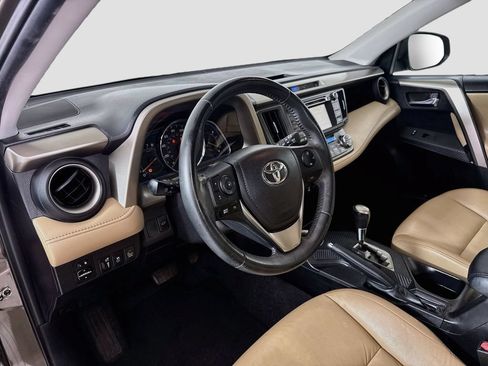 Used 2014 Toyota RAV4 Limited w/ Technology Package FWD image 10