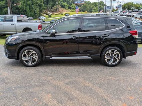 Used 2024 Subaru Forester Touring w/ Convenience Package AWD/4WD image 3