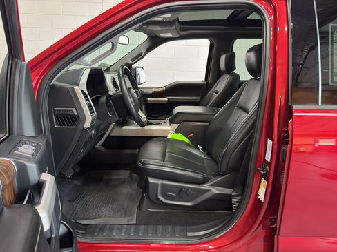 Used 2019 Ford F150 Lariat w/ Equipment Group 502A Luxury AWD/4WD image 15