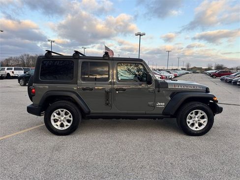 Used 2021 Jeep Wrangler Unlimited Islander image 11