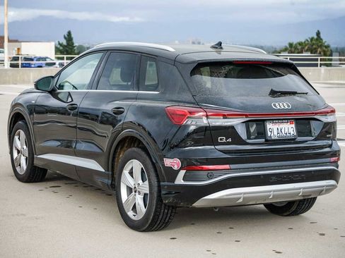 Used 2024 Audi Q4 e-tron Premium Plus image 2