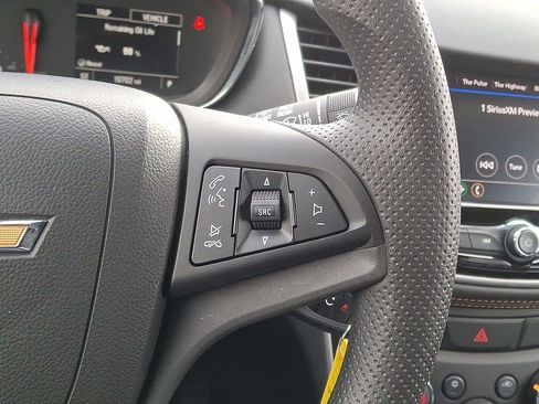 Used 2022 Chevrolet Trax LS w/ Tint and Cruise Package image 23