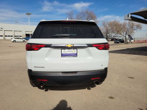 Used 2023 Chevrolet Traverse LT image 5
