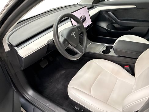 Certified 2023 Tesla Model 3 Standard Range RWD image 9