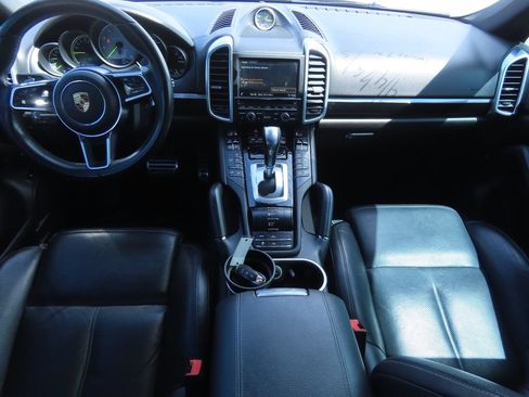 Used 2016 Porsche Cayenne S AWD/4WD image 7