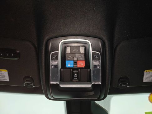 Used 2025 RAM 1500 Big Horn AWD/4WD image 24