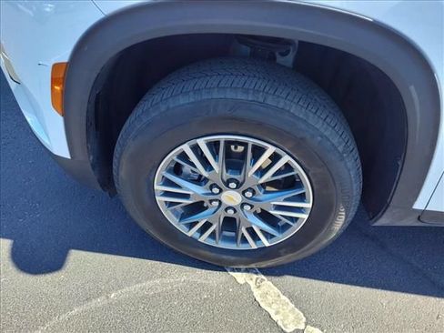 Certified 2026 Chevrolet Traverse LT FWD image 22