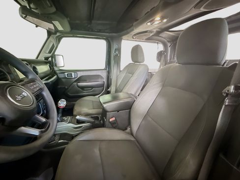 Used 2019 Jeep Wrangler Sport image 22