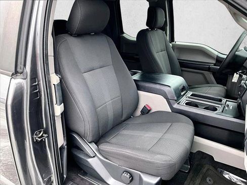 Used 2017 Ford F150 XL w/ Equipment Group 101A Mid image 9