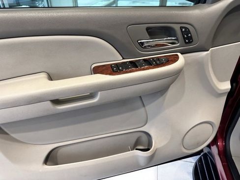 Used 2009 Chevrolet Suburban LTZ image 10