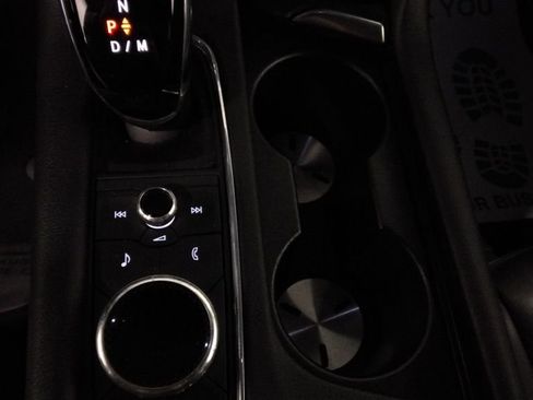 Used 2022 Cadillac XT6 Premium Luxury image 18