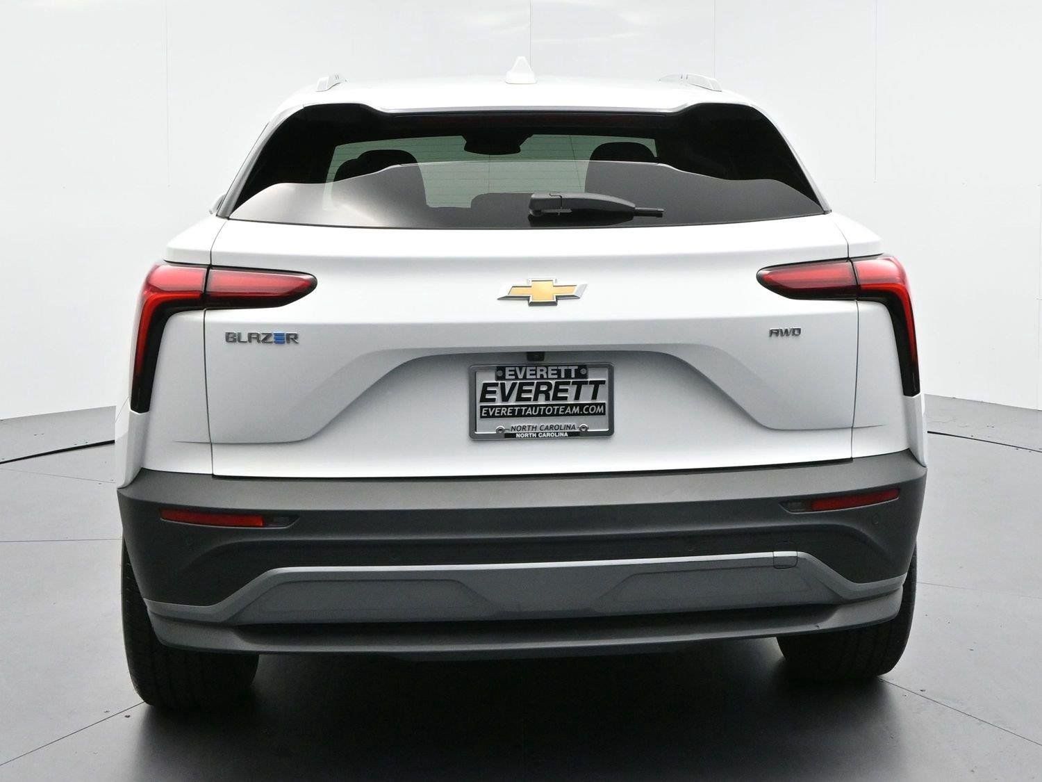 Used 2024 Chevrolet Blazer EV LT AWD/4WD image 6