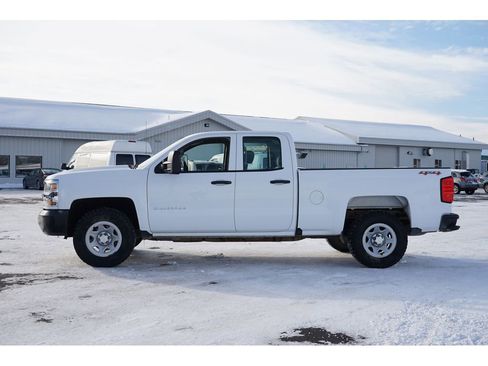 Used 2017 Chevrolet Silverado 1500 W/T w/ Trailering Package image 6