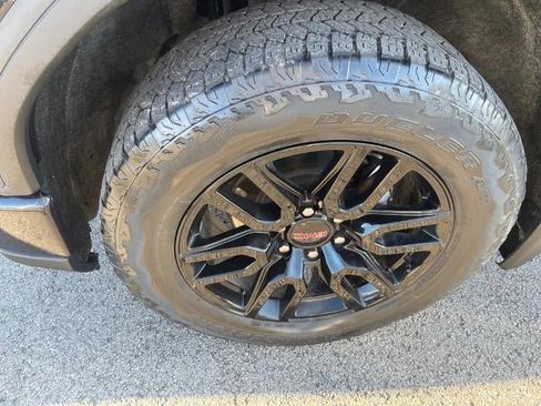 Used 2022 GMC Sierra 1500 Elevation image 6