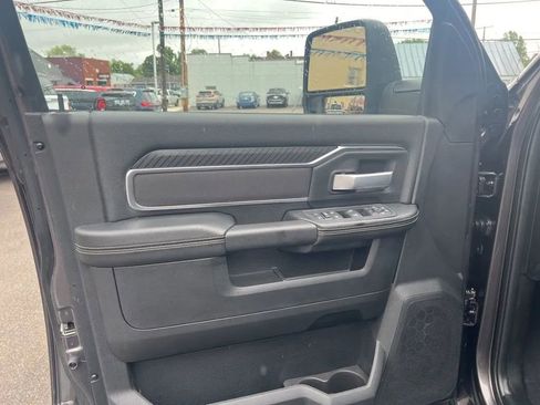 Used 2025 RAM 2500 Big Horn AWD/4WD image 12