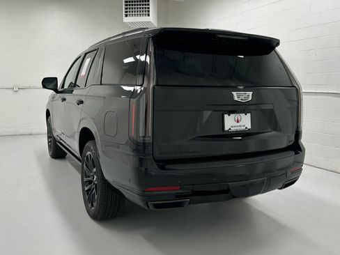 Used 2026 Cadillac Escalade Platinum Sport w/ LPO, ONYX Package AWD/4WD image 8