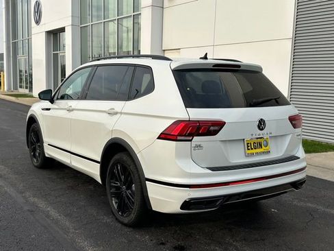 Certified 2022 Volkswagen Tiguan SE R-Line image 4
