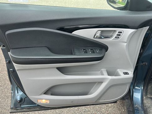 Used 2022 Honda Pilot Elite image 9