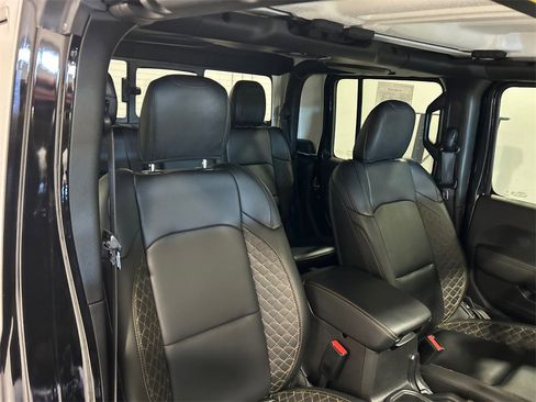 Used 2023 Jeep Gladiator Overland image 35
