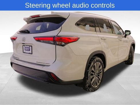 Used 2021 Toyota Highlander Platinum image 7