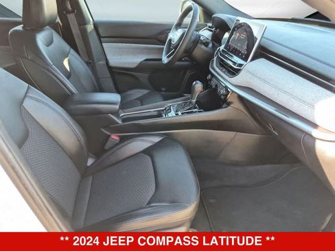 Used 2024 Jeep Compass Latitude AWD/4WD image 20